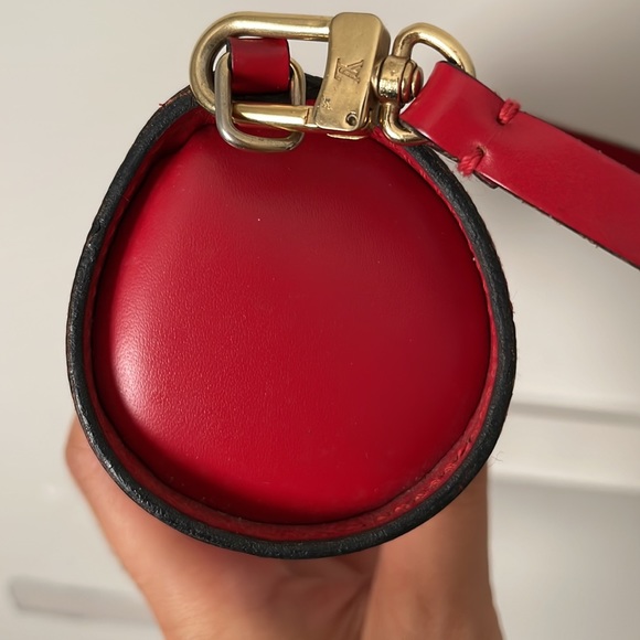 Authentic Louis Vuitton Papillon 30 with baby papillon clutch in genuine red epi - Picture 10 of 15